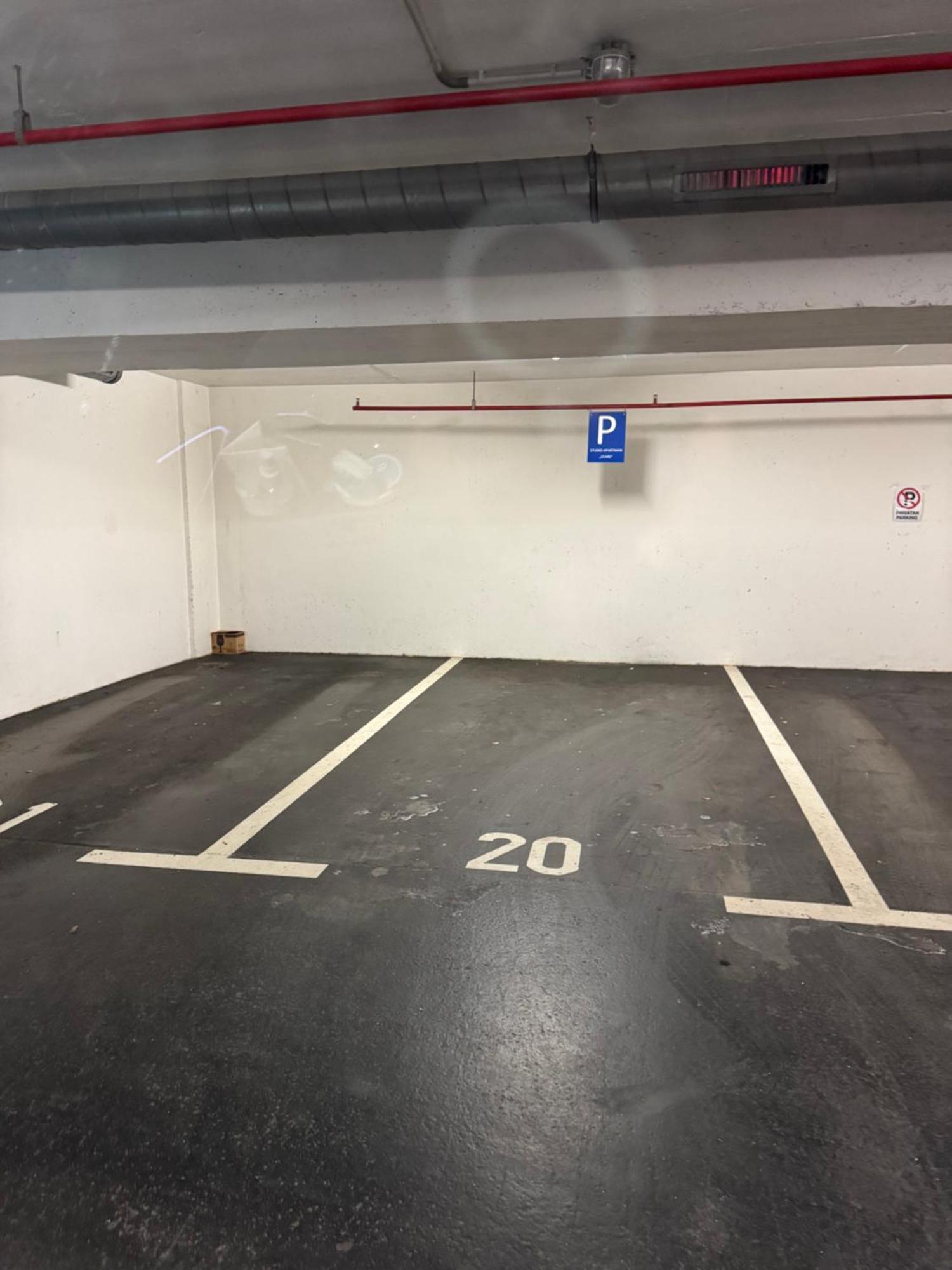 Stars With Parking Zagreb